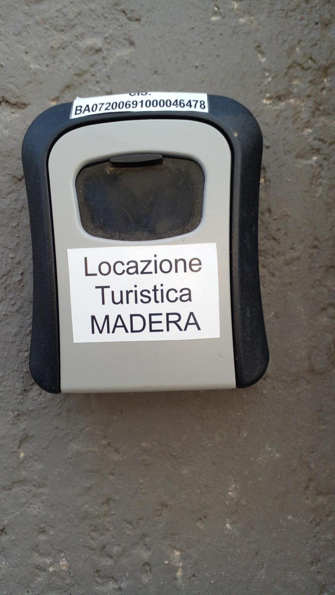 Locazione Turistica Madera Ξενοδοχείο Μπάρι Εξωτερικό φωτογραφία