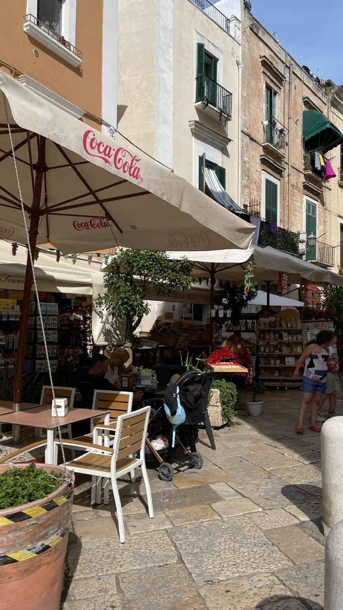 Locazione Turistica Madera Ξενοδοχείο Μπάρι Εξωτερικό φωτογραφία