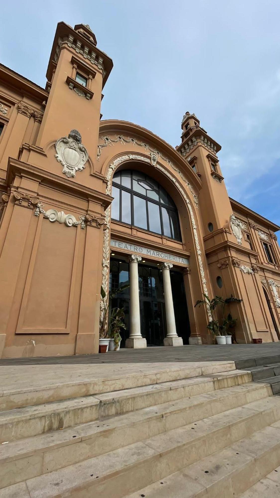 Locazione Turistica Madera Ξενοδοχείο Μπάρι Εξωτερικό φωτογραφία
